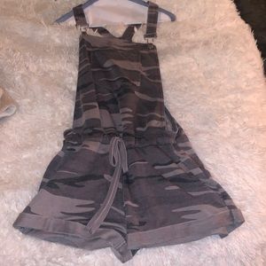 Cutest camo rhomper, so comfy!